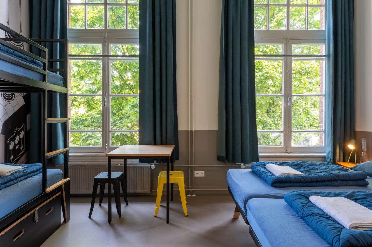 Stayokay Hostel Amsterdam Vondelpark Exterior photo
